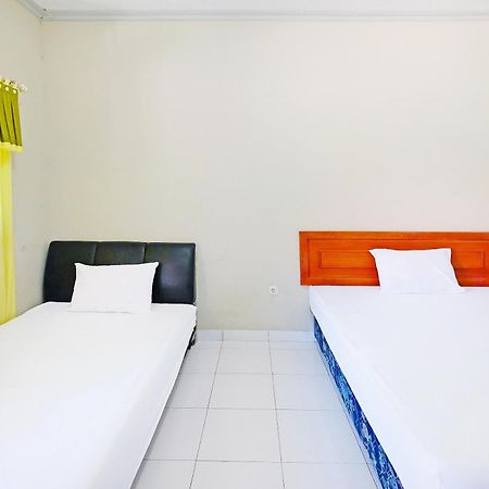 Collection O 91046 Hotel Remaja Indah Masamba Экстерьер фото