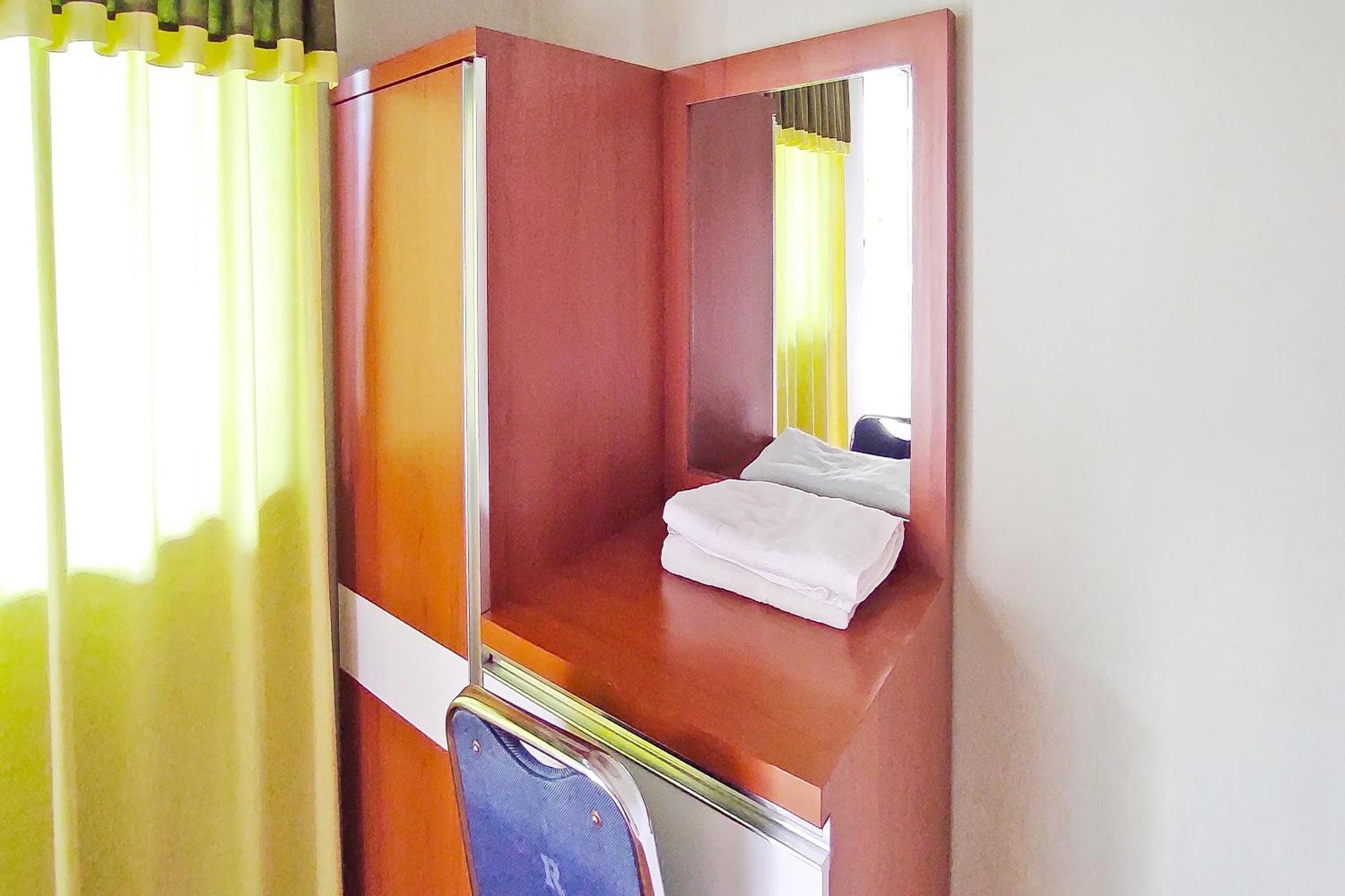 Collection O 91046 Hotel Remaja Indah Masamba Экстерьер фото