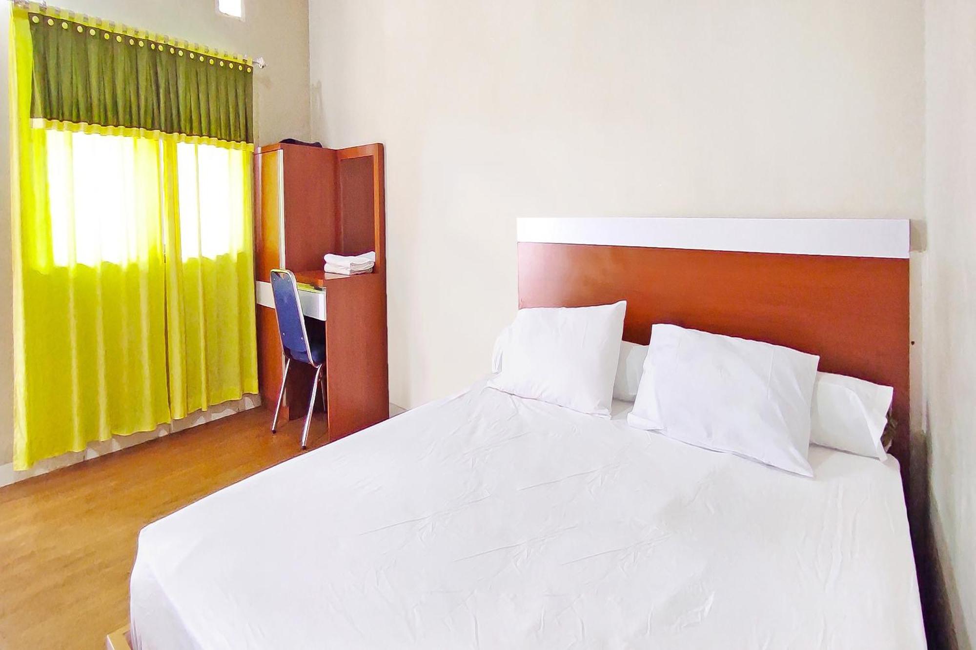 Collection O 91046 Hotel Remaja Indah Masamba Экстерьер фото