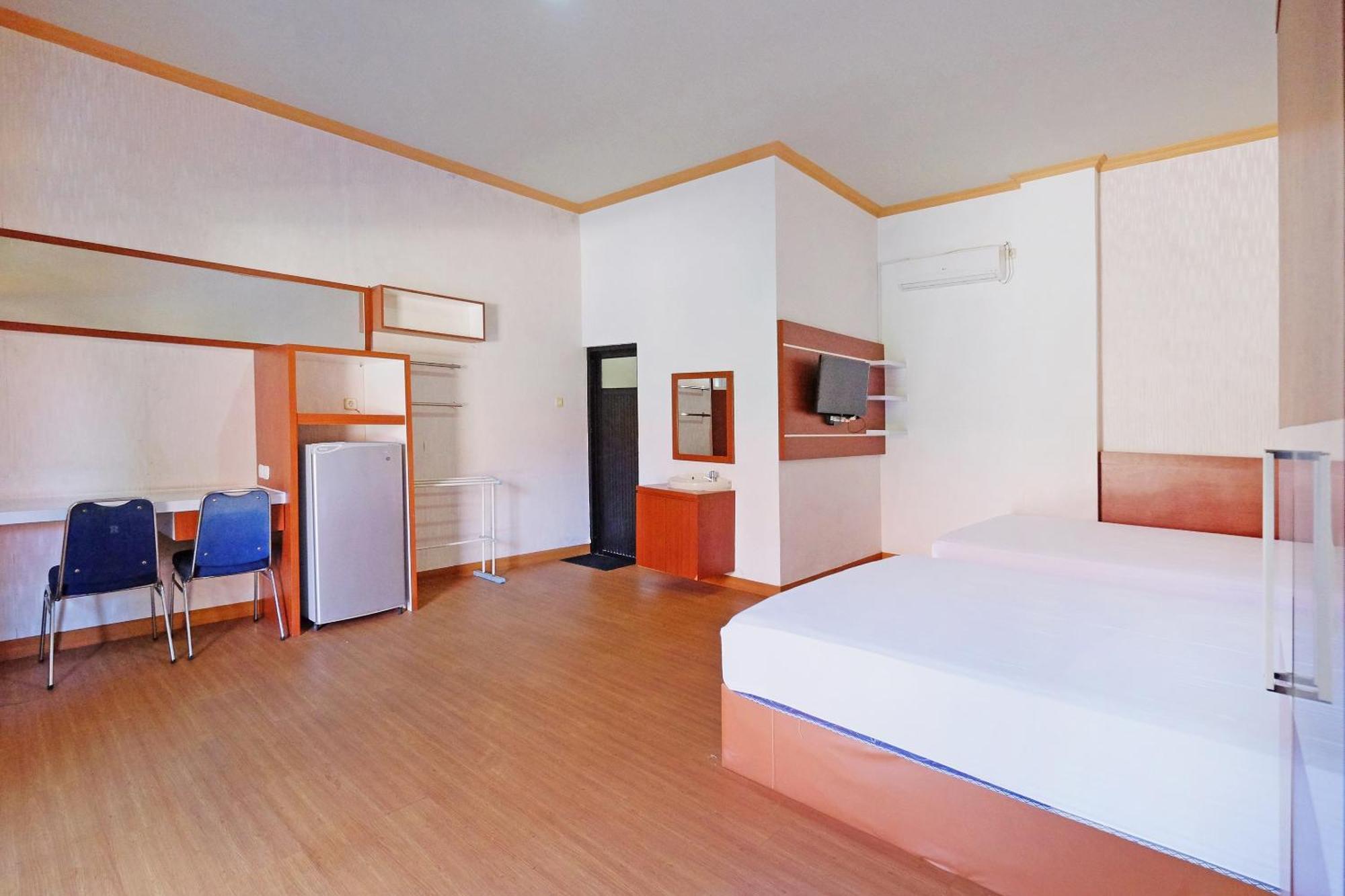 Collection O 91046 Hotel Remaja Indah Masamba Экстерьер фото