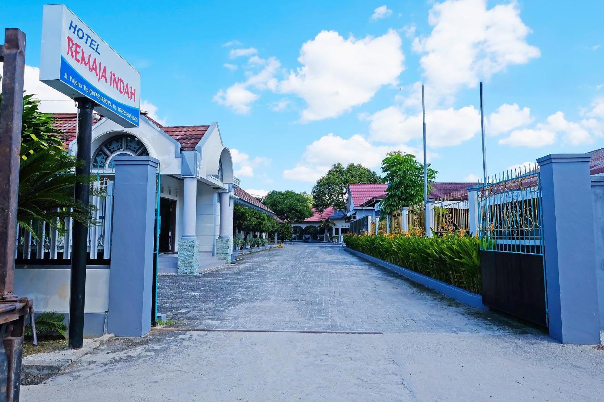 Collection O 91046 Hotel Remaja Indah Masamba Экстерьер фото