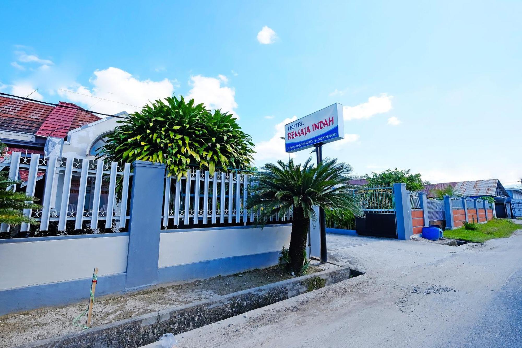 Collection O 91046 Hotel Remaja Indah Masamba Экстерьер фото